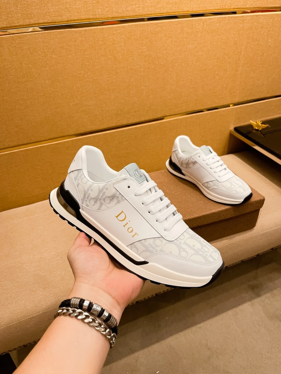 Men's shoes 💰 420💰【Dior】🔥 High-end men's shoes brand official website 1:1 latest masterpiece: the upper is made of Italian imported first-layer cowhide with a comfortable and breathable lining➕original non-slip and wear-resistant outsole🔥, making walking more convenient and comfortable! An exclusive new model, a stunning work, a beautiful 1:1 replica [color] compared to the official quality! Create a fashionable personality to set off your uniqueness! A must-have for trendy men! Classic🔥Size: 38-44 Color: 🔥Multiple colors available🔥
